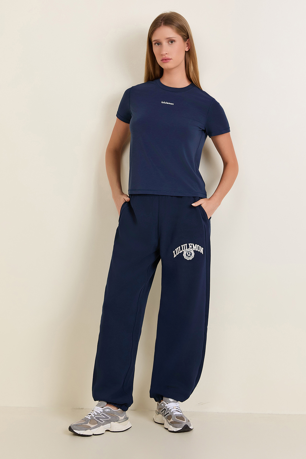 Scuba Mid-Rise Oversized Jogger Graphic